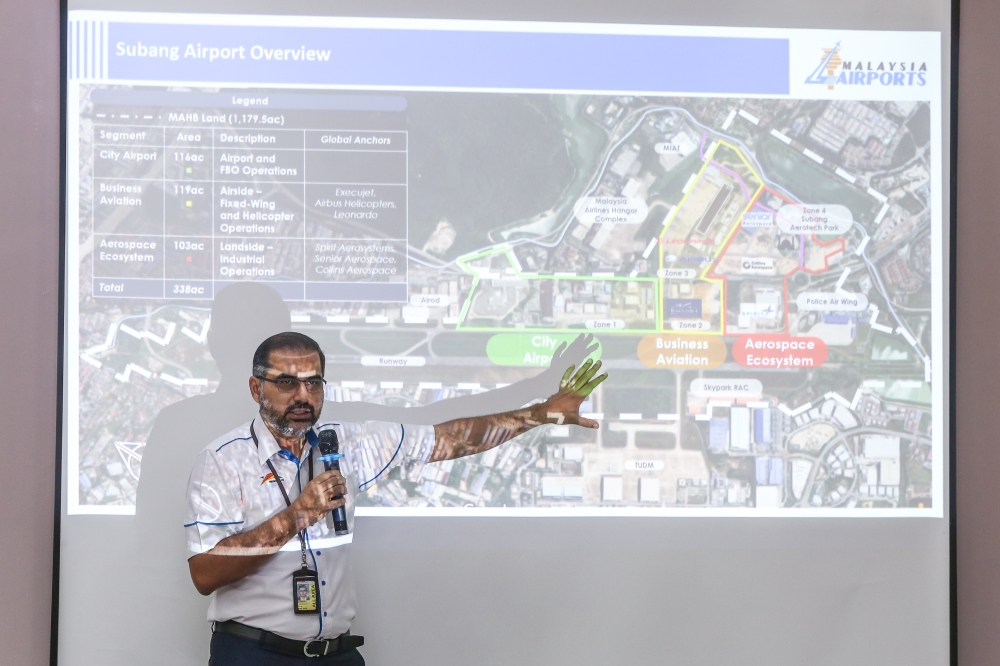 Head of KLIA Aeropolis Sdn Bhd Randhill Singh speaks during a media briefing in Subang March 20, 2024. — Picture by Yusof Mat Isa