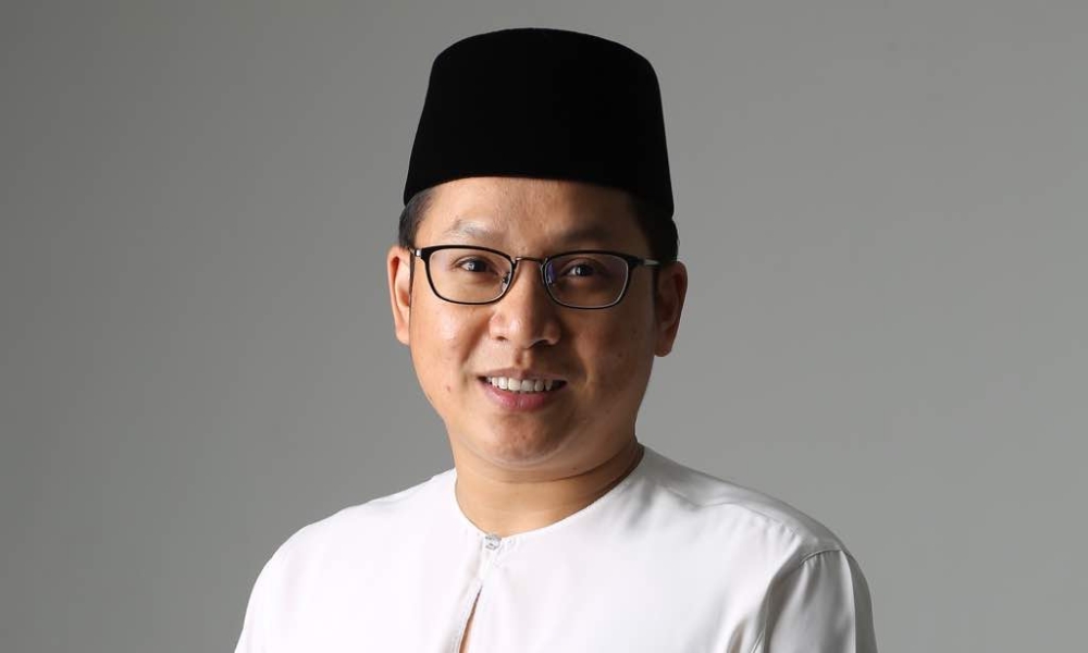 Amid calls for a boycott, Johor Umno Youth chief Noor Azleen Ambros instead reminded the public that Prophet Muhammad teaches Muslims to think positively of others and to give the benefit of the doubt. — Picture courtesy of Johor Umno Youth