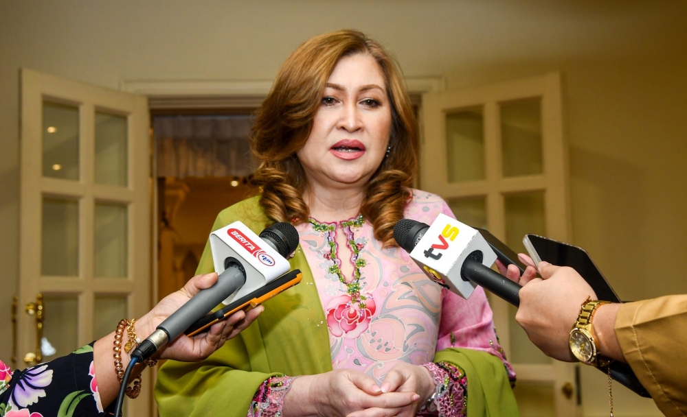Ministry of Foreign Affairs’ Sarawak region director Fenny Nuli, speaking to reporters, says the number of job scam victims from Sarawak is worrying, March 20, 2024. — Picture by Information Department 