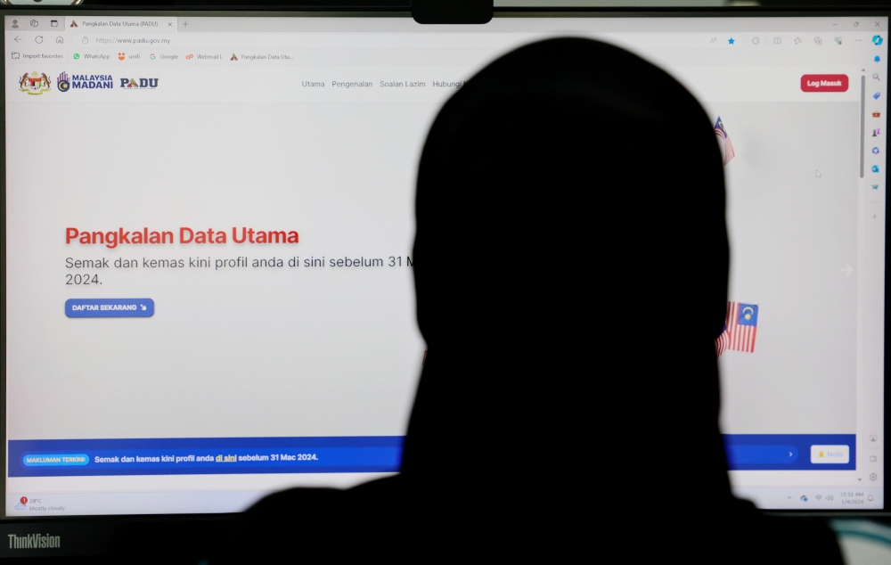 Nusantara Academy for Strategic Research senior fellow Azmi Hassan said that the concerns mostly stemmed from fear over security concerns and doubt over the concept behind the system. — Bernama pic