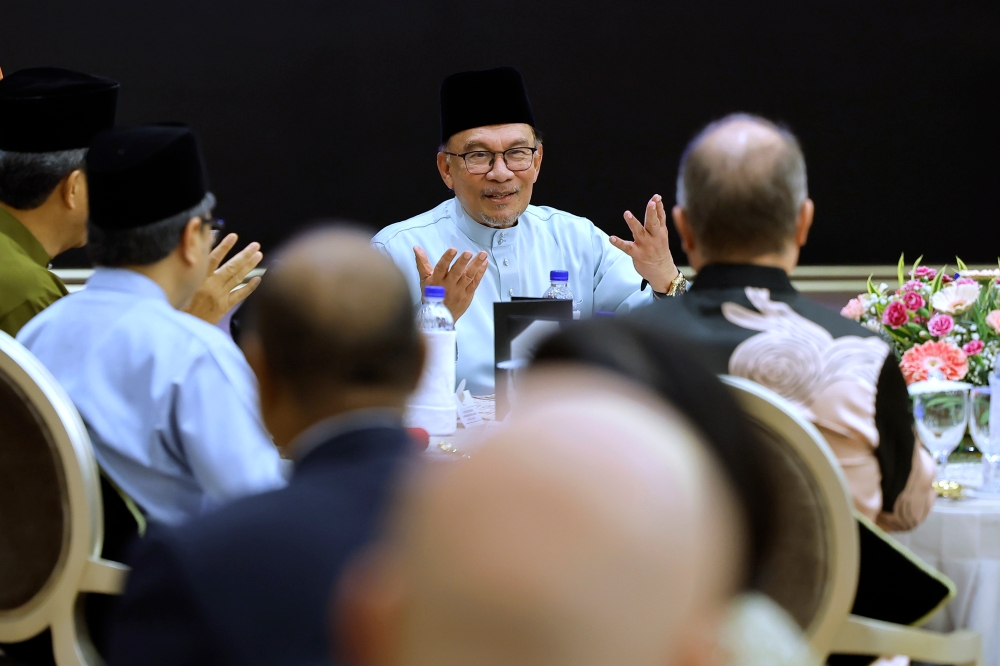 In his welcoming remarks at the Madani breaking of fast programme with ambassadors, foreign representatives, and international organisations at Seri Perdana Complex here today, Anwar said he is looking forward to working together with his counterpart, Thailand’s Prime Minister Srettha Thavisin, in other areas. — Bernama pic
