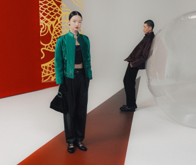 Inspired by the dragon, Taiwanese fashion brand Shiatzy Chen unveils a vivid Spring/Summer collection