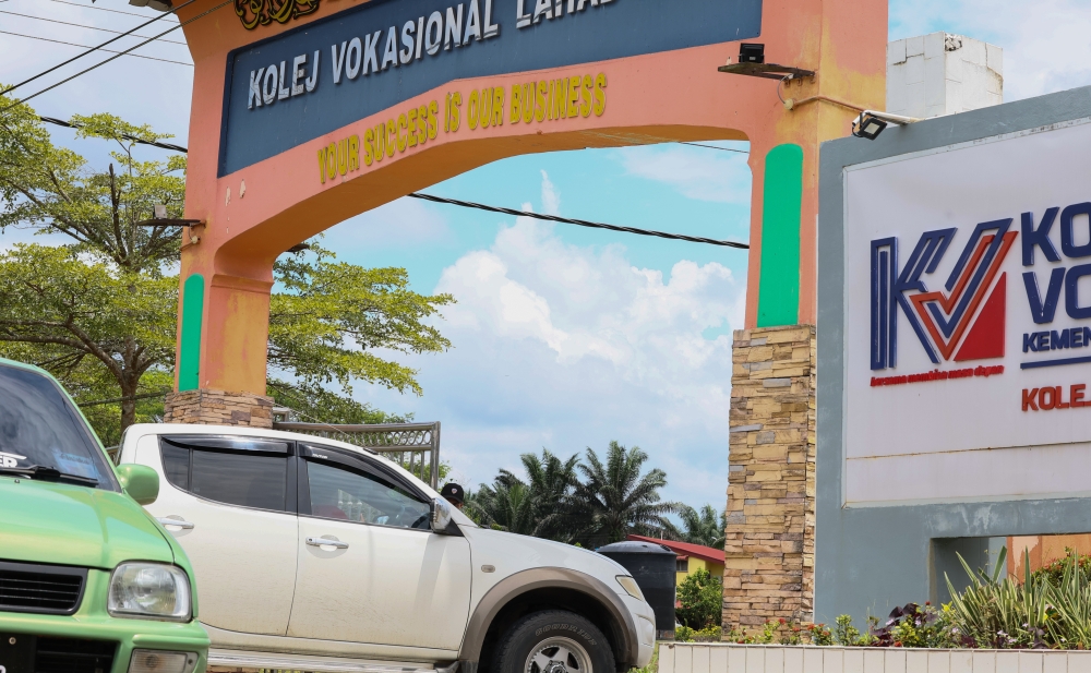 A vocational college in Lahad Datu stopped accepting visitors today following the case of a 17-year-old student who was found dead lying on the floor with injuries and bruises on several body parts in the college's dormitory room yesterday. — Bernama pic