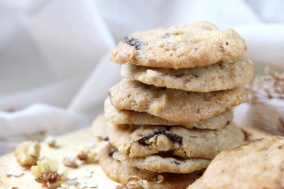 A match made in (baking) heaven: roasted peanut and steel-cut oat cookies