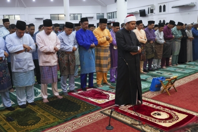 Make Ramadan a special month to increase worship, says PM Anwar