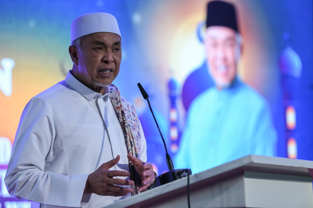 Deputy Prime Minister Datuk Seri Dr Ahmad Zahid Hamidi delivering a speech at the Ministry of Rural and Regional Development’s Ramadan Charity program at Felda Sungai Tiang, Pendang, Kedah, March 24, 2024. — Bernama pic
