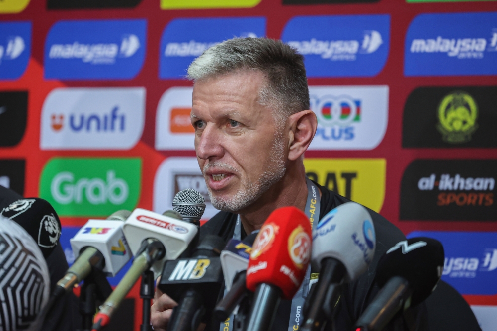 Oman head coach Jaroslav Silhavy believes that his men can overcome the pressure of playing in front of the Harimau Malaya fans and take home all three points. — Bernama pic 
