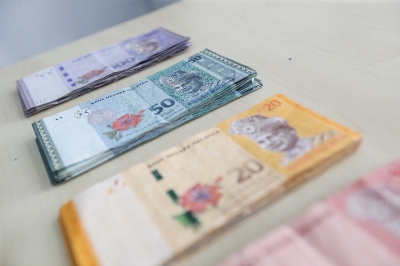 Ringgit extends gain to open higher at 4.71 against US dollar - Vimarsana News