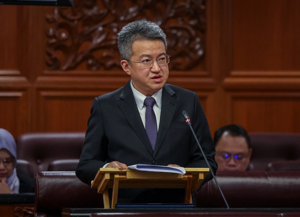 Deputy Minister of Investment, Trade, and Industry Liew Chin Tong quoted the quarterly statistical report issued by DOSM, which reported 49,500 vacancies for high-skilled positions in the manufacturing sector in the second quarter of 2023. — Bernama pic