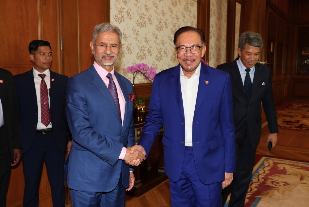 Prime Minister Datuk Seri Anwar Ibrahim today received a courtesy call from the External Affairs Minister of India S. Jaishankar (front, left) in Putrajaya March 27, 2024. — Bernama pic