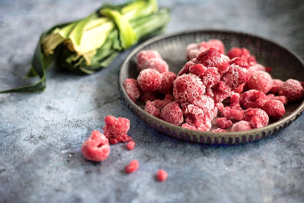 Pandan leaves lend its uniquely floral-grassy flavour to the raspberry pandan compote.