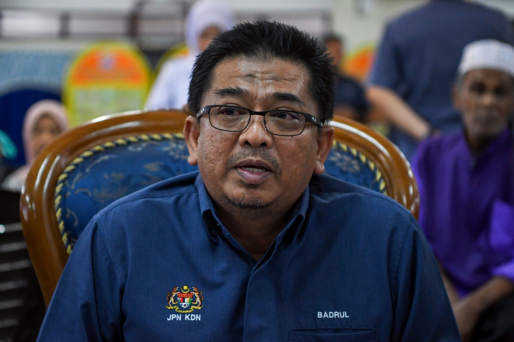 National Registration Department director-general Badrul Hisham Alias said the Mekar programme is a proactive approach by NRD to ensure that every eligible resident in the country has valid identification documents, thus enabling them to enjoy various facilities offered by the government. — Bernama pic