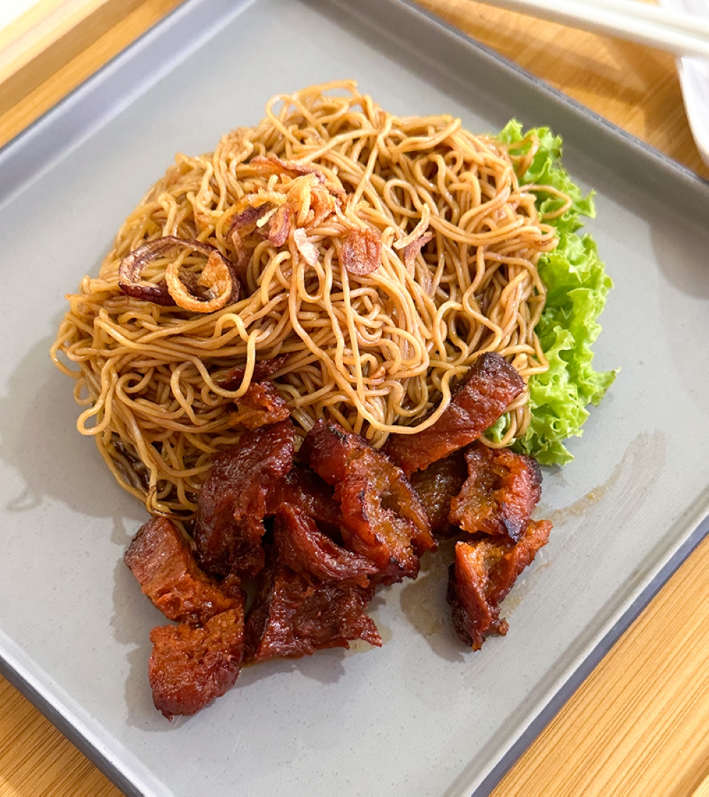 Vegetarian Wantan Mee Char Siew tips more to the sweeter side but it's still an enjoyable springy rendition of the classic hawker favourite minus the meat