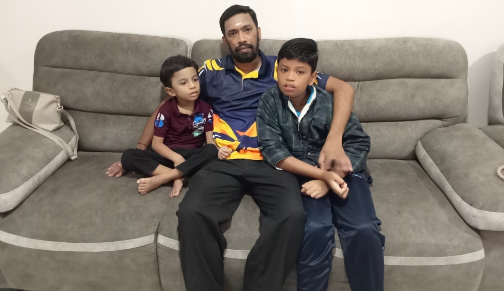 Suntaresan Sauamamtham, 40, with his sons, Sharwin, 11 and Sri Sutharshan, 4. — Picture courtesy of Suntaresan Sauamamtham