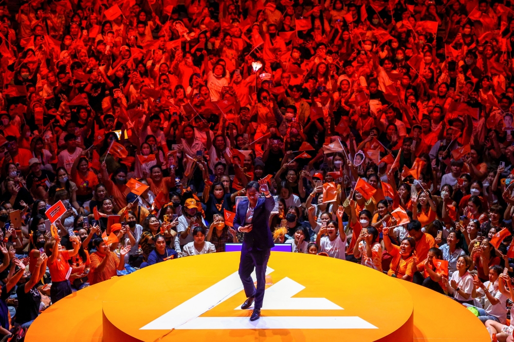 Thailand’s Constitutional Court today said it had accepted a case seeking the dissolution of the opposition Move Forward Party, in another blow to a popular anti-establishment movement pushing major institutional reforms in the country. — Reuters pic