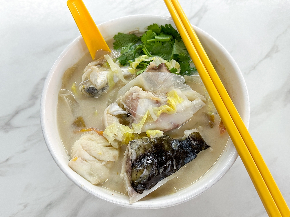 Fish Lips Bihun uses Song fish head with fine, sweet flesh and the prized slippery skin.