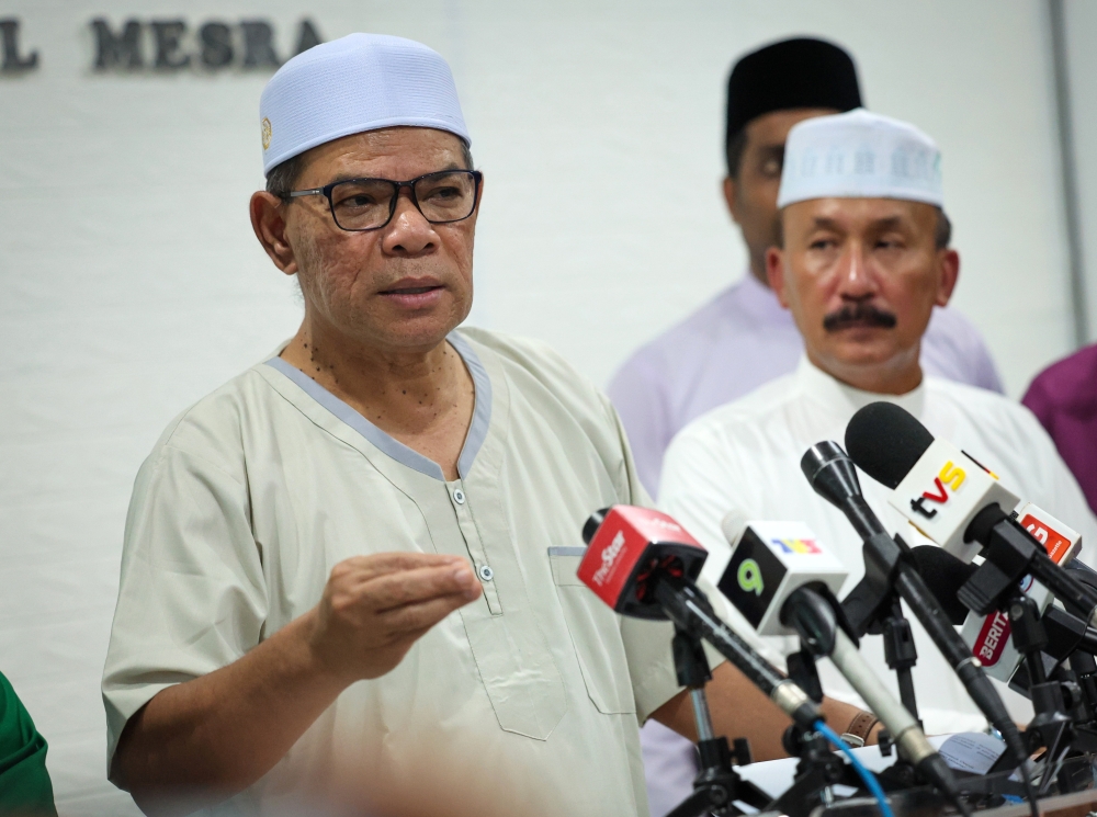 Home Minister Datuk Seri Saifuddin Nasution Ismail said his ministry has stated its intention to meet the non-governmental organisation face to face to answer those allegations but has yet to receive any feedback from HRW. — Bernama pic 