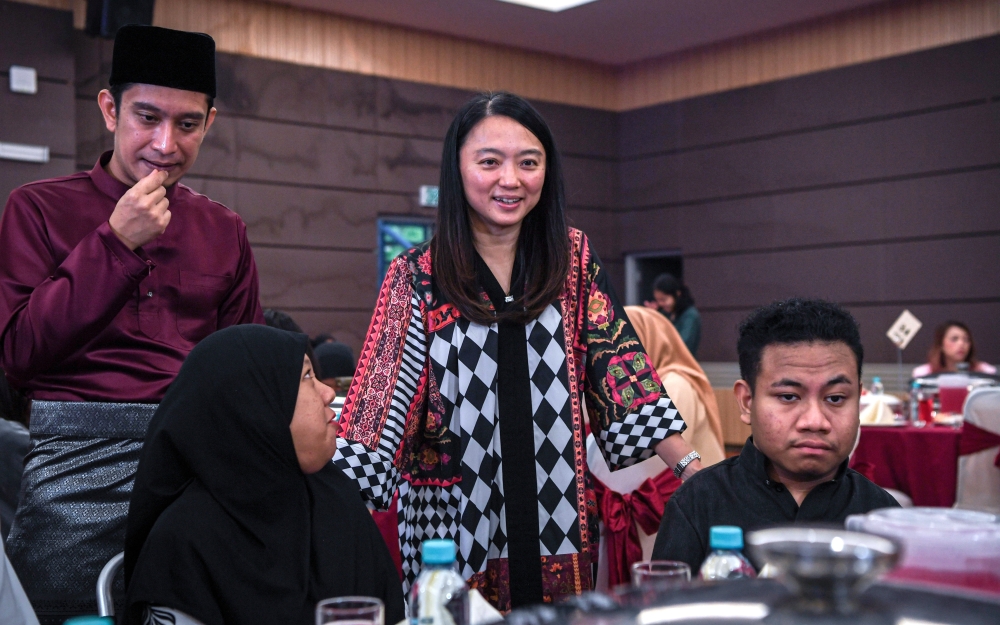 Youth and Sports Minister Hannah Yeoh and Youth and Sports Deputy Minister Adam Adli Abd Halim (left) with athletes at the breaking of fast ceremony at the National Sports Council (MSN) Bukit Jalil, April 5, 2024. — Bernama pic 