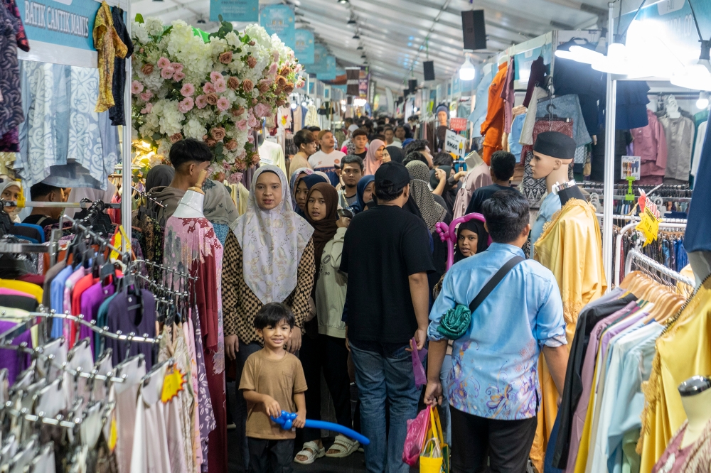People are seen shopping for the upcoming Hari Raya Aidilfitri celebration at Festival Ramadan Putrajaya in Putrajaya April 4, 2024. ― Picture by Shafwan Zaidon