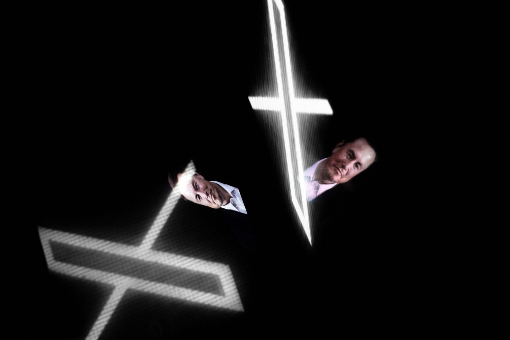 X owner Elon Musk escalated his row with a Supreme Court justice yesterday over alleged censorship of the social network, challenging him to a debate and mocking his disinformation crackdown. ― AFP pic