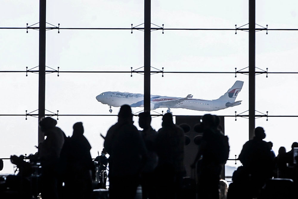 Recently, Transport Minister Anthony Loke said that the carbon levy could be imposed once Mavcom makes the necessary amendments before the carbon levy could be collected by the airlines soon. ― Picture by Hari Anggara