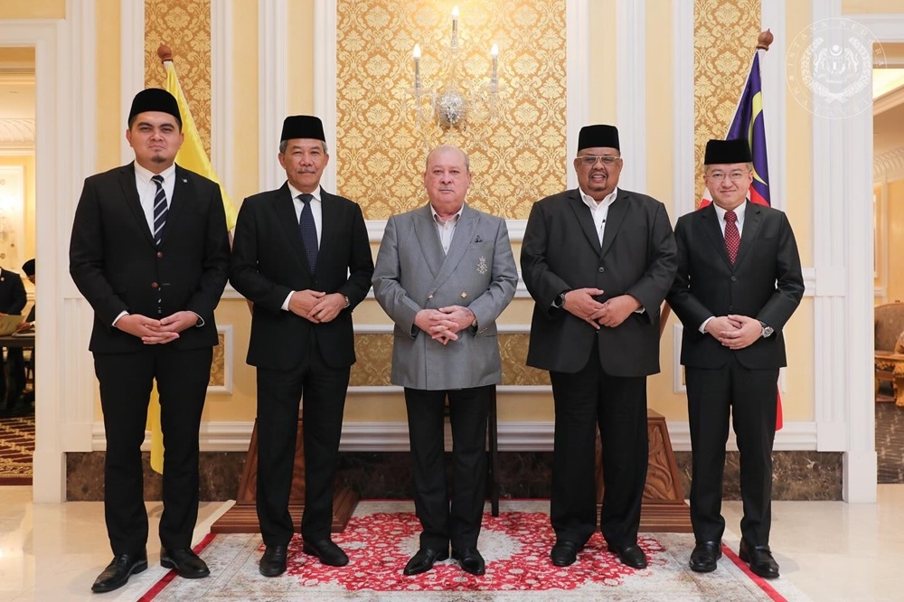 The King had earlier granted an audience to several ruling political leaders at Istana Negara, namely Umno Deputy President Datuk Seri Mohamad Hasan, DAP leader Liew Chin Tong and Umno Youth chief Dr Muhamad Akmal Saleh. ― Picture via Facebook/Sultan Ibrahim Sultan Iskandar 