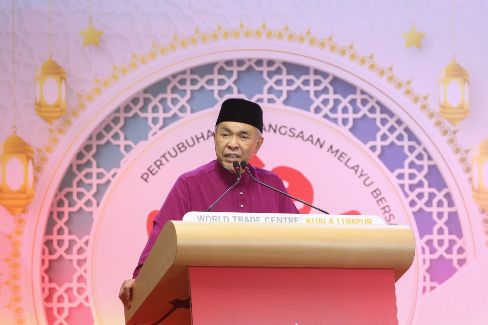Deputy Prime Minister Datuk Seri Ahmad Zahid Hamidi said the unity government, through the Rural and Regional Development Ministry and its agencies, will continue to provide support and assist Malaysians to improve their living standards. — Picture by Yusof Mat Isa