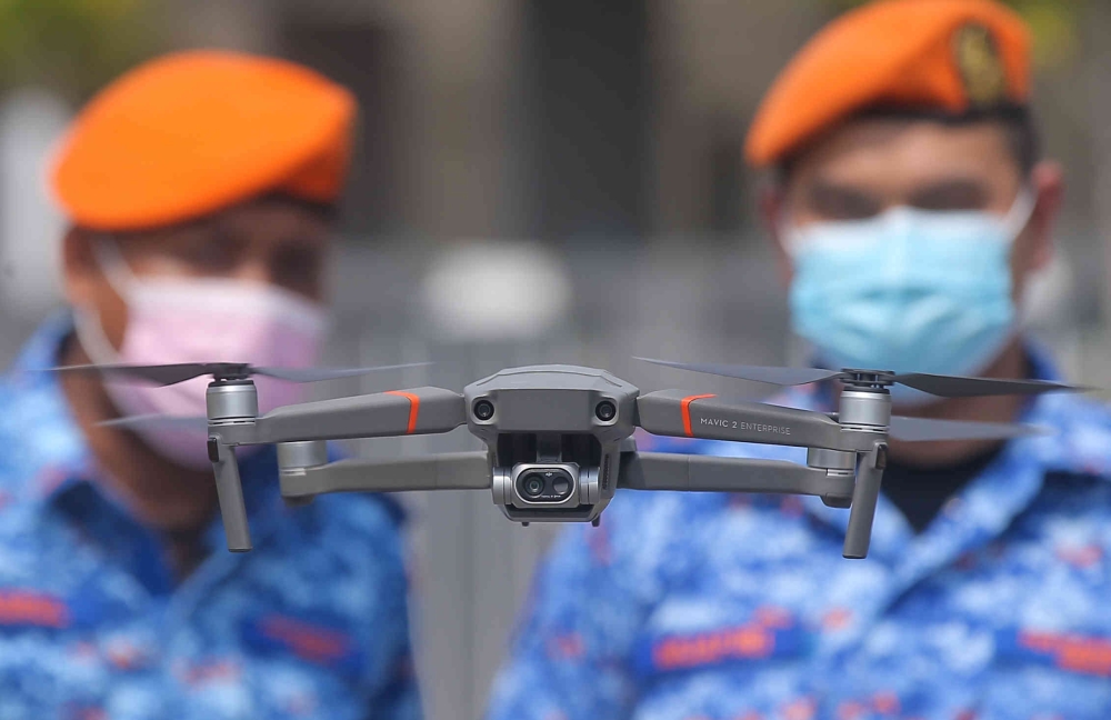AI can also operate in tactics. For example, swarms of drones — a tactic China seems to be rapidly developing — will eventually be able to communicate with each other and interact according to previously assigned objectives. — Picture by Farhan Najib