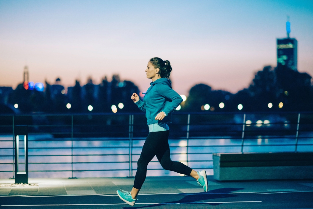 A new Australian study weighs in on the subject, claiming that exercising at the end of the day is particularly beneficial for overweight and obese people. — ETX Studio pic