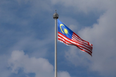 更多马来西亚人来管理马来西亚