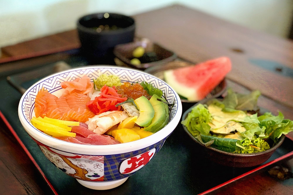 For a little bit of everything, try the Sanzaru Chirashi Don.