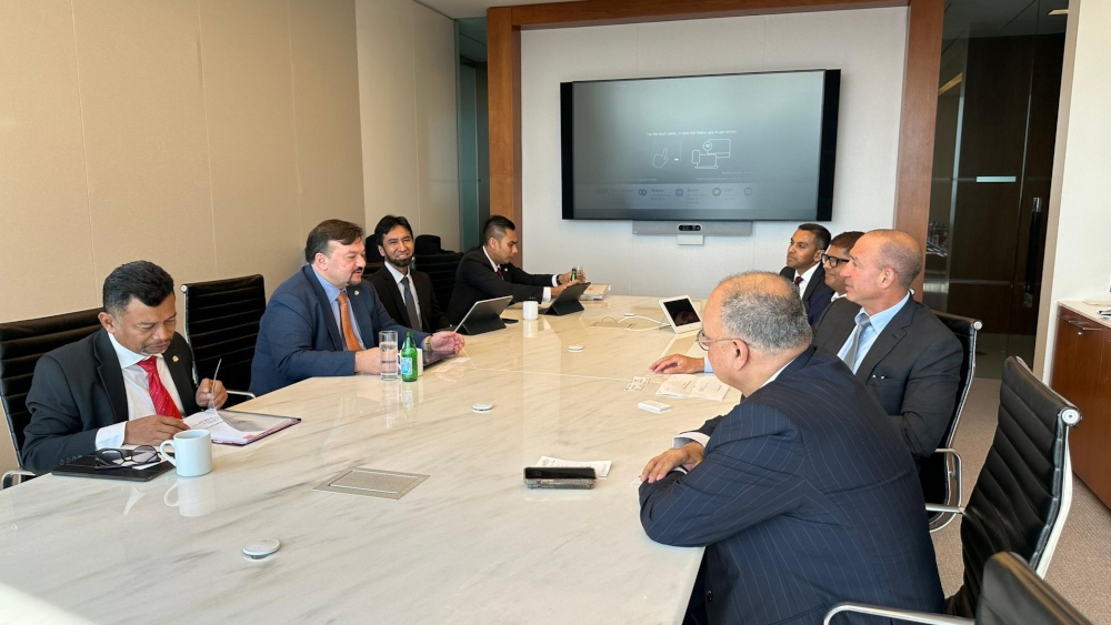 Finance Minister II Datuk Seri Amir Hamzah Azizan in a dialogue session with international investors, fund managers and investment bankers in New York, April 16, 2024. — Picture from X/Ministry of Finance 