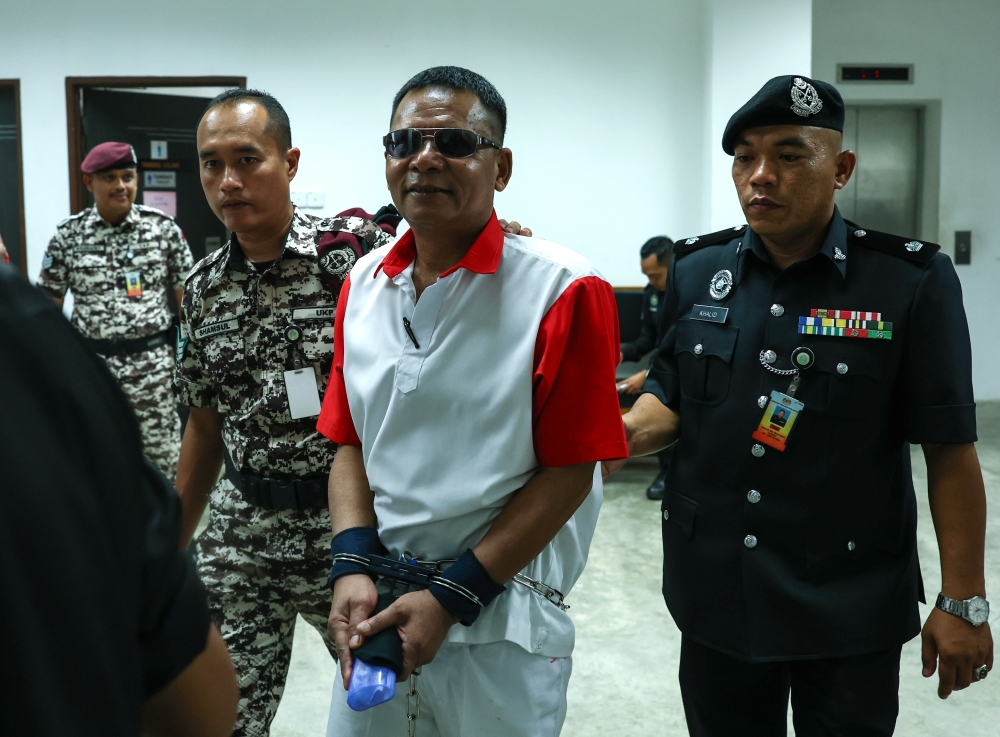 The Kuala Terengganu High Court had sentenced Mohamad Zulkifli to death after finding him guilty under Section 302 of the Penal Code for killing a scrap metal collector, Zulkefle Abdullah, 37, at a house in Kampung Labohan, Kerteh, at 10.30am on December 7, 2015. — Bernama pic 