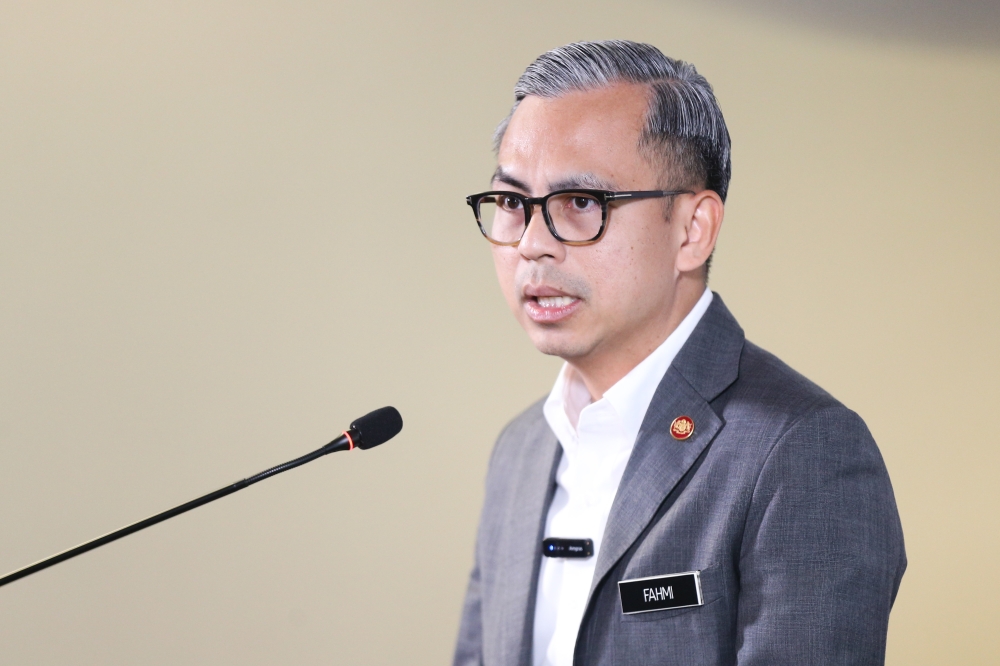 The communications minister stressed that security aspects at all entry points in the country are always prioritised to curb illegal activities, including smuggling. — Picture by Miera Zulyana