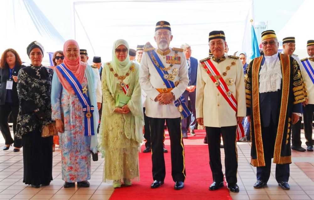 Juhar (third right) is seen with (from right) Speaker Datuk Seri Kadzim M Yahya, Hajiji, Juhar’s wife Toh Puan Norlidah RM Jasni, Hajiji’s wife Datuk Juliah Salag, and Kadzim’s wife Datin Seri Noraini Salleh during the opening of the 16th State Assembly sitting. — The Borneo Post pic
