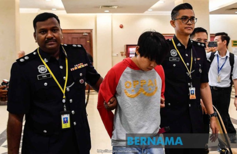 Earlier today, the High Court had quashed the March 22 decision of Sessions Court Judge Suzana Hussin, sentencing Chiok Wai Loong to six months in jail and a RM12,000 fine for the initial charge, to which he pleaded guilty. — Picture from X/Bernama 
