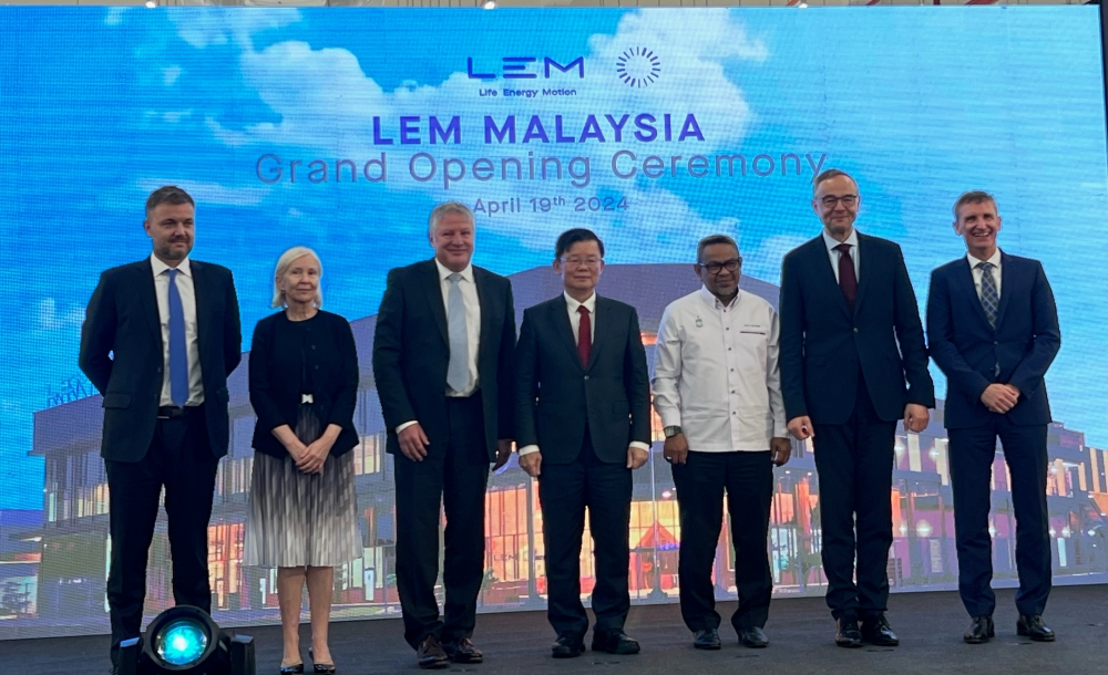 Penang chief minister Chow Kon Yeow (4th from left) at the official opening of LEM Malaysia. — Picture by Opalyn Mok