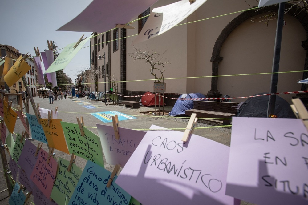 Groups there want authorities to halt work on two new hotels on Tenerife, the largest and most developed of the archipelago’s seven islands. — AFP pic