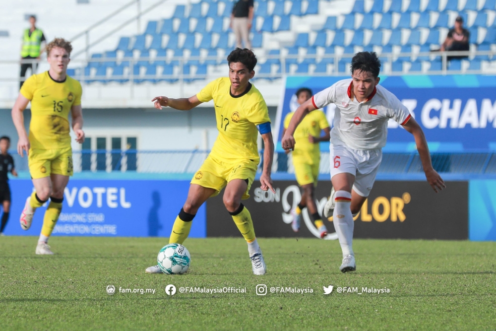 The National Under-23 football squad’s hopes of a quarter-final spot look slim after they lost 2-0 to Vietnam for their second straight defeat in Group D of the Asian Football Confederation (AFC) Under-23 Asian Cup . — Picture from X (formerly Twitter)/FA Malaysia