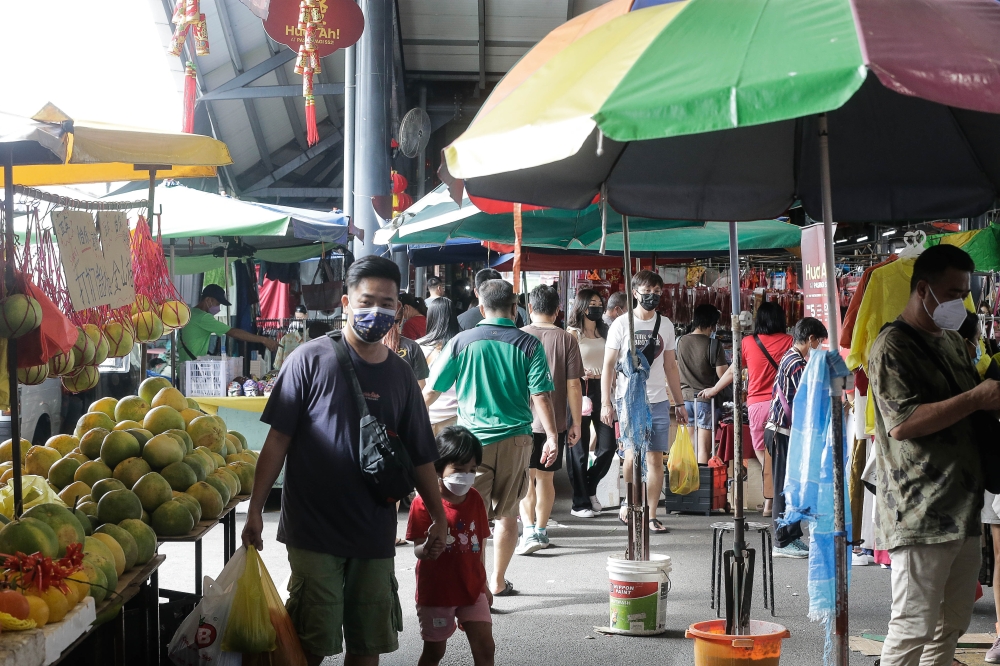 In a research note, BMI said it has a cautious but positive outlook for consumer spending in Malaysia over 2024, as the economic recovery will translate into strong real consumer spending growth over the full year. — Picture by Sayuti Zainudin