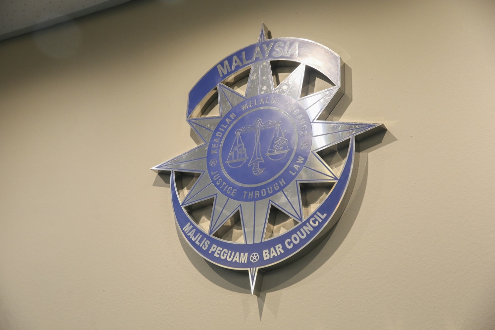 Anyone who is aware of or has reason to believe touting activities are being carried out should immediately report such incidents to the Malaysian Bar via the Touting - Online Report Log or by email to compliance@malaysianbar.org.my. — Picture by Choo Choy May