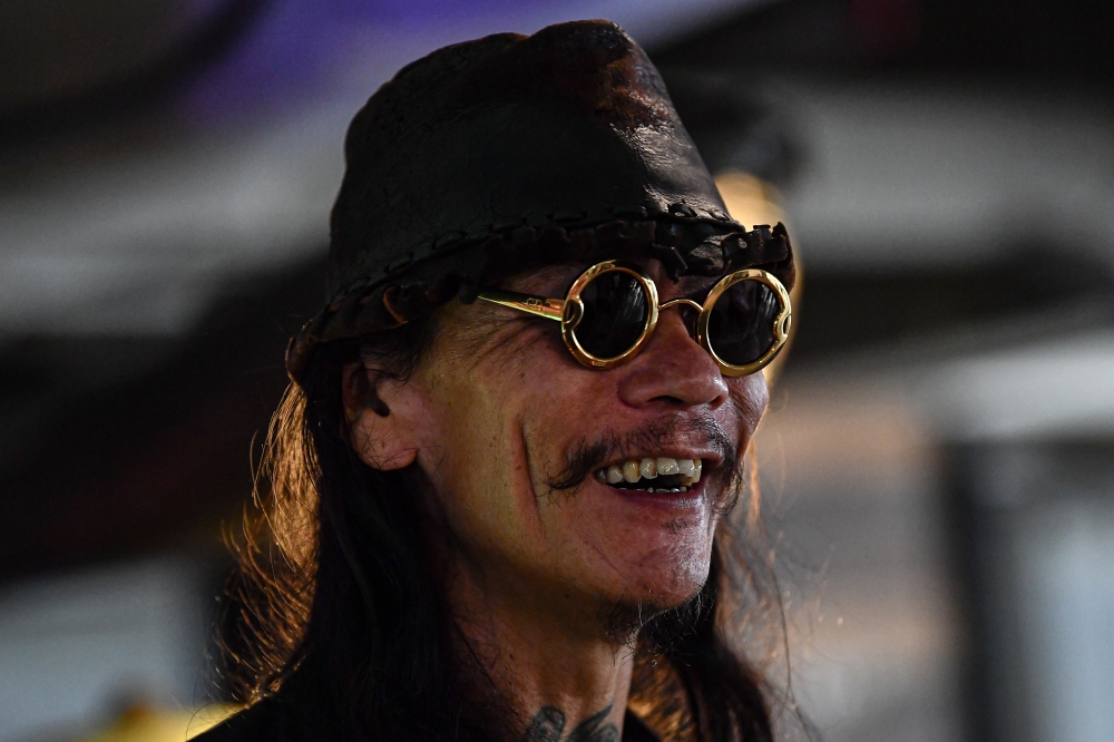 Artist Ono Kang during an interview session with Bernama at Ono Kang’s Solo Exhibition at Fahrenheit88 April 24, 2024. — Bernama pic