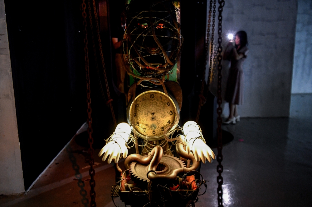 Ono Kang amassed a diverse array of artifacts from Georgetown, ranging from furniture and household items to industrial machinery. — Bernama pic