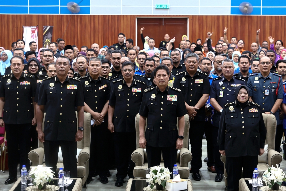 MACC Chief Commissioner Tan Sri Azam Baki with officers at the new MACC branch in Gua Musang, Kelantan, April 25, 2024. — Bernama pic 