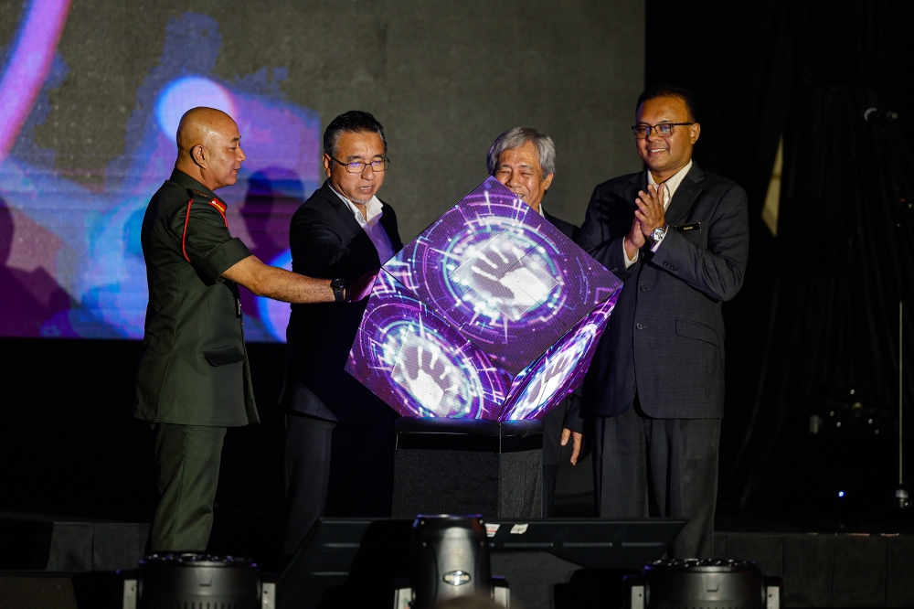Deputy Defence Minister Adly Zahari (2nd left), Defence Ministry secretary-general Datuk Seri Isham Ishak (right), Chief of Defence Force Gen Tan Sri Mohammad Ab Rahman, Global Exhibition and Conference Sdn Bhd (GEC) chairman, Lt Gen (B) Datuk Seri Sabri Adam (2nd right) at the launch of the Langkawi International Maritime and Aerospace Exhibition 2025 (Lima’25) at Wisma Perwira in Kuala Lumpur, April 26, 2024. — Bernama pic 