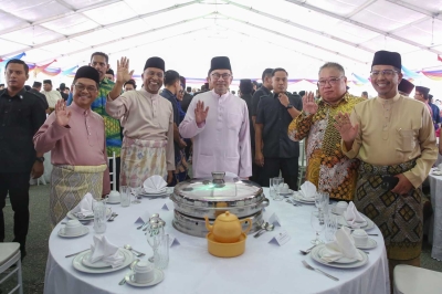 PM Anwar attends Higher Education Ministry’s Aidilfitri open house in Putrajaya 