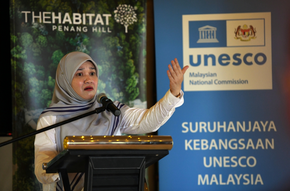 Education Minister Fadhlina Sidek said according to the amendment in the Ministry of Education’s Specialised Circular Letter Number 9, school students are now allowed to visit programmes twice a year for each student according to needs and suitability. — Bernama pic