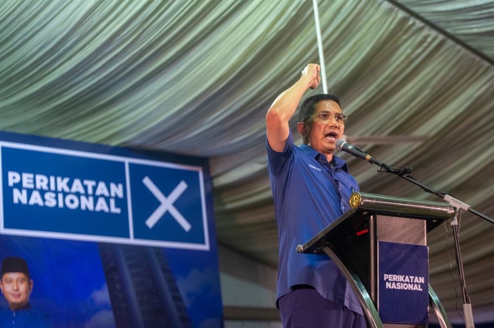 Selangor’s Perikatan Nasional (PN) chief Datuk Seri Azmin Ali on Saturday said the academic qualifications of the coalition’s candidate for the Kuala Kubu Baru by-election have been “meticulously” screened, as he dismissed allegations that they were forged. — Picture Shafwan Zaidon