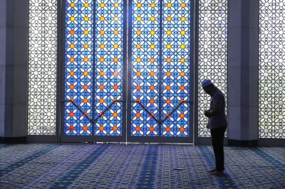 Business suspension during Maghrib in Kedah only for Muslim traders, says official - Vimarsana News