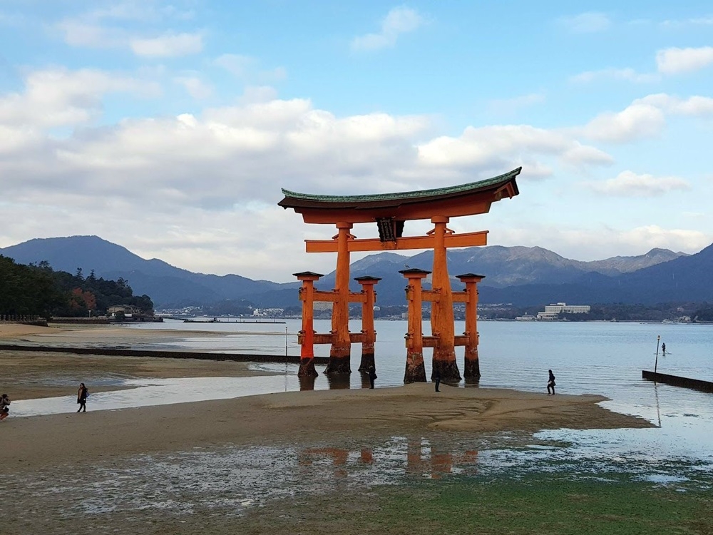 The sacred island of Miyajima has introduced an entrance tax to regulate visitor numbers. ― Picture by Bérangère Chatelain / ETX Studio